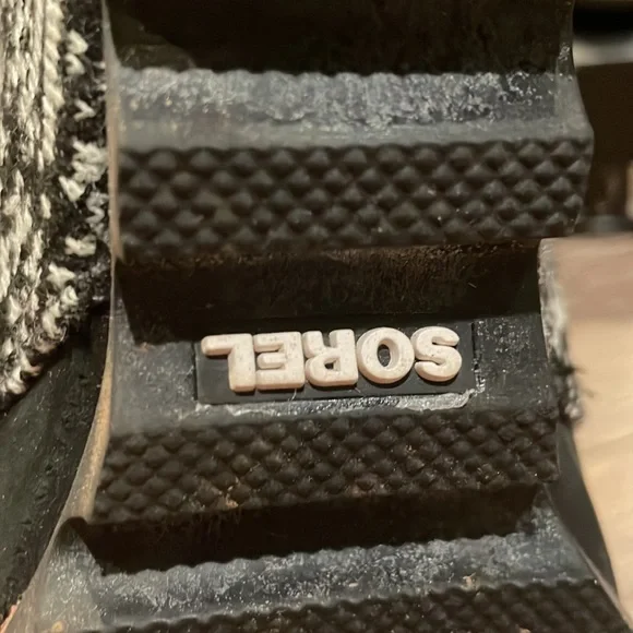 Sorel PDX Wedge Boot with Black and White Shaft and Hot Pink Laces Size 9 NIB💗🖤 - Picture 11 of 11